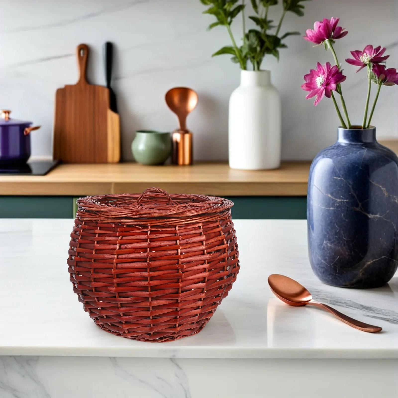 

Woven Storage Basket Lid Farmhouse Willow Kitchen Organizer Egg Storage Potato Fruit Container Lightweight Portable Egg Basket