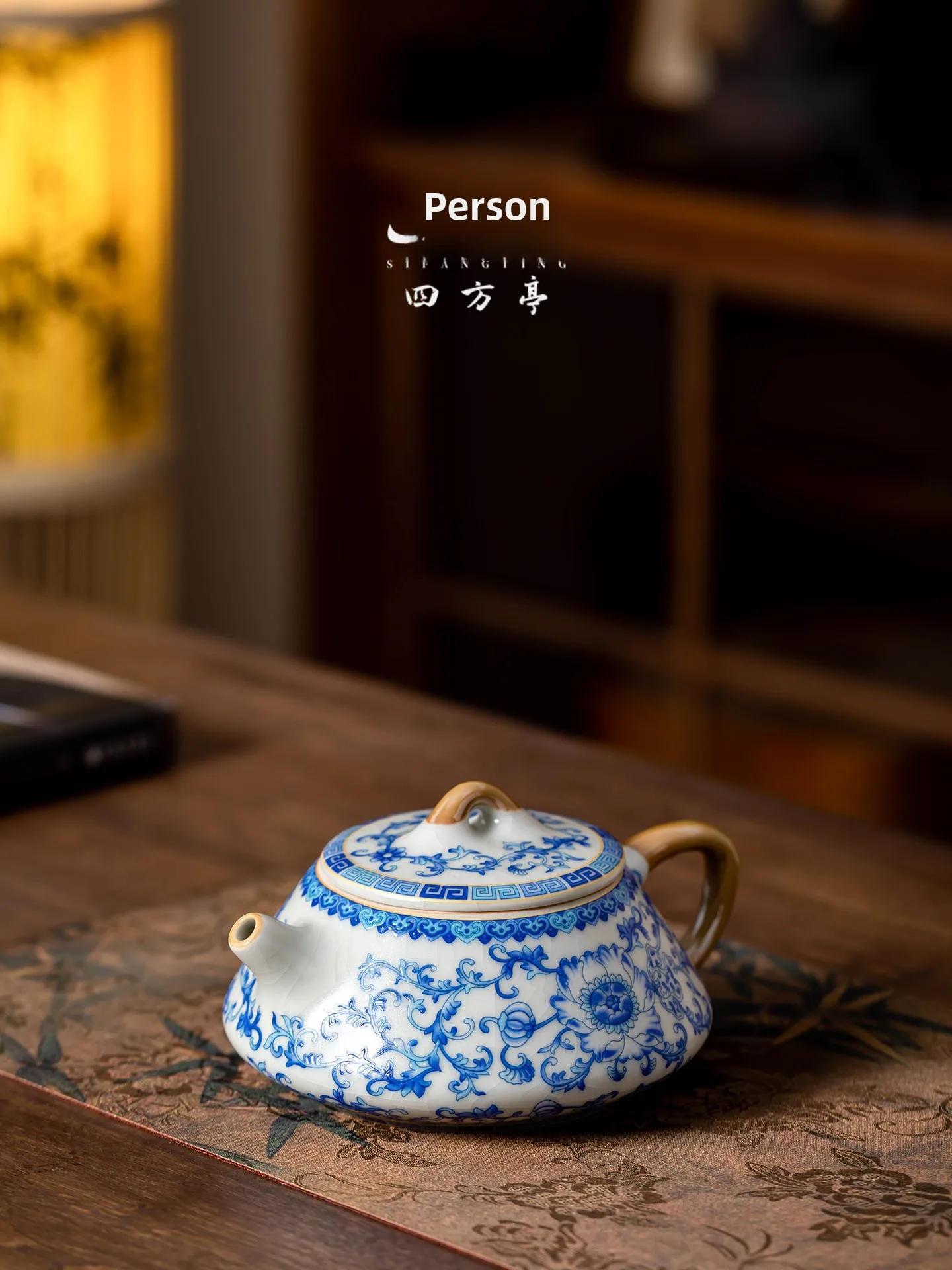 

Ruyao Blue And White Ceramic Tea Pot Chinese Style Court Fashion Handmade Tea Brewing Tool Single High End Home Use