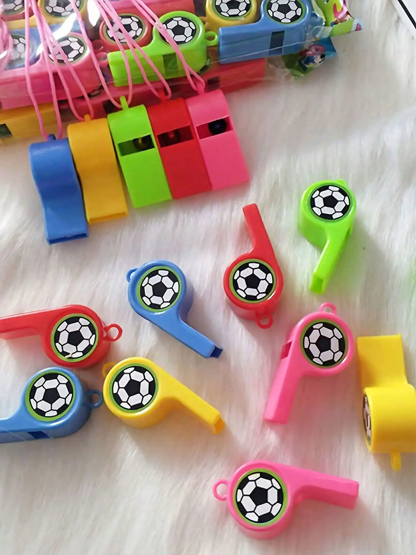 

5pc Random Color Inflatable Dragon Shaped Cheering Props & Referee Whistle,Football Pattern Party Whistle,