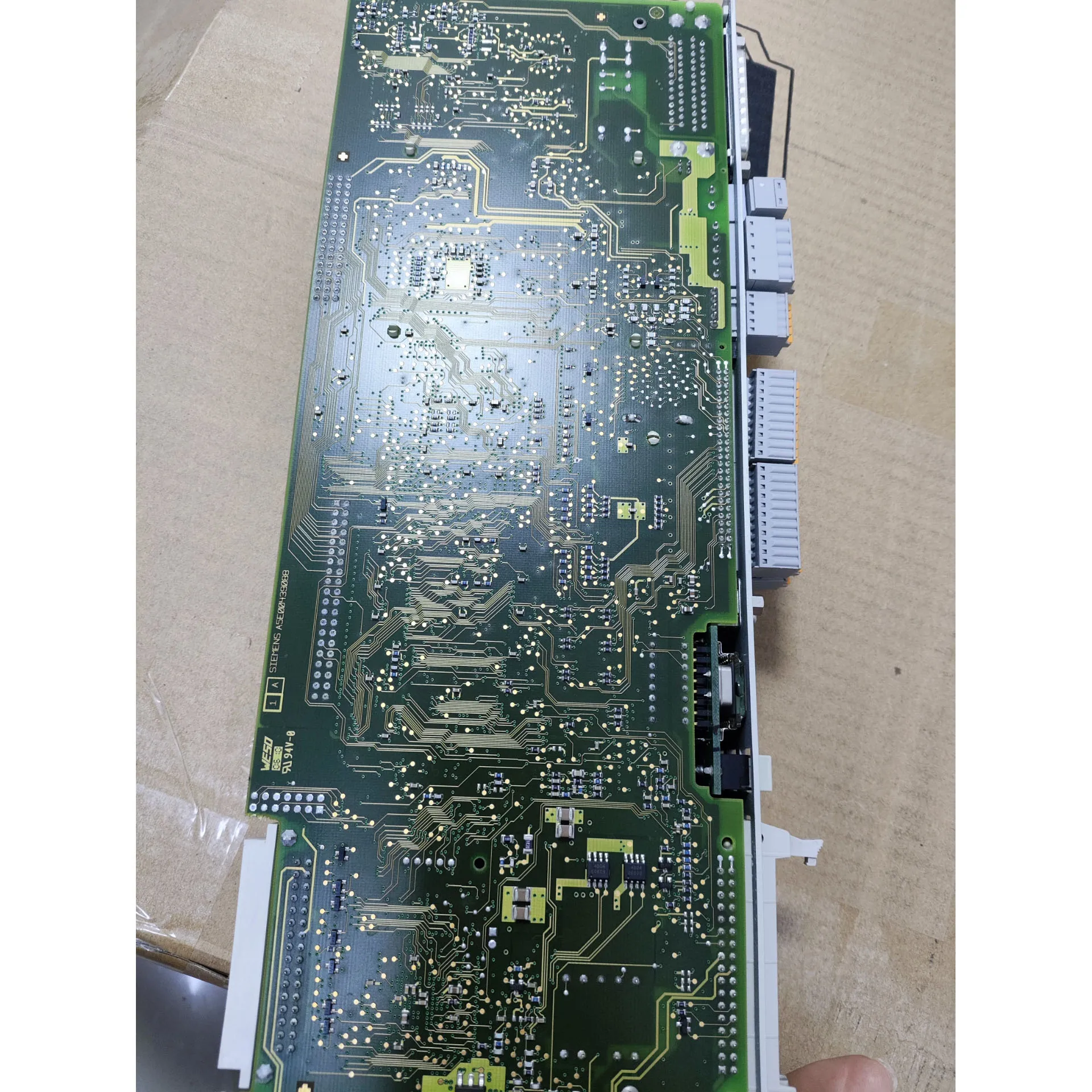 6SN1118-0NK01-0AA1 Scheda asse Con garanzia