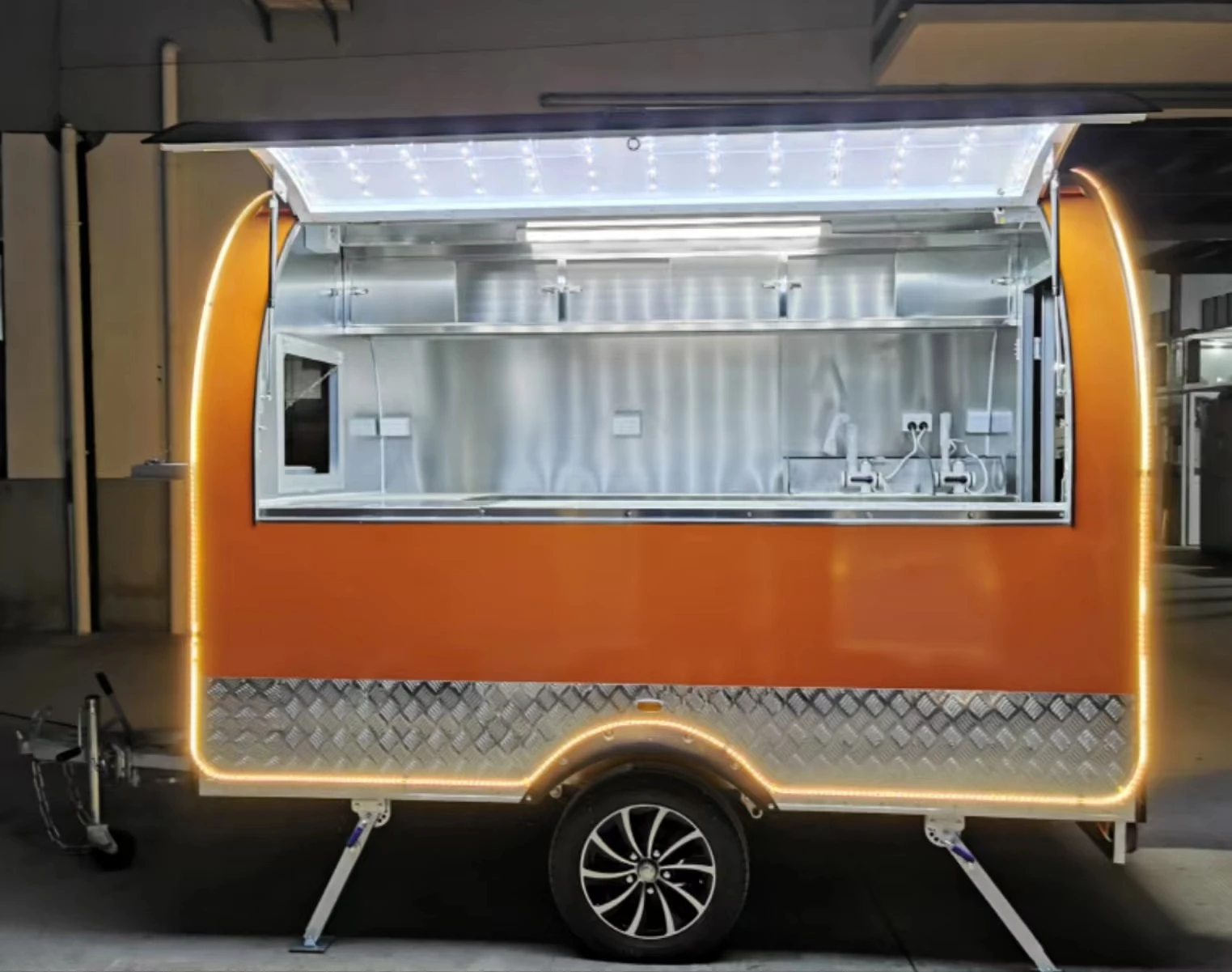 جديد مقطورة الغذاء المتنقلة الوجبات السريعة عربة المطبخ مقاومة للماء الألومنيوم للاستخدام المنزلي الفنادق المخابز وجبة خفيفة المصانع النبيذ