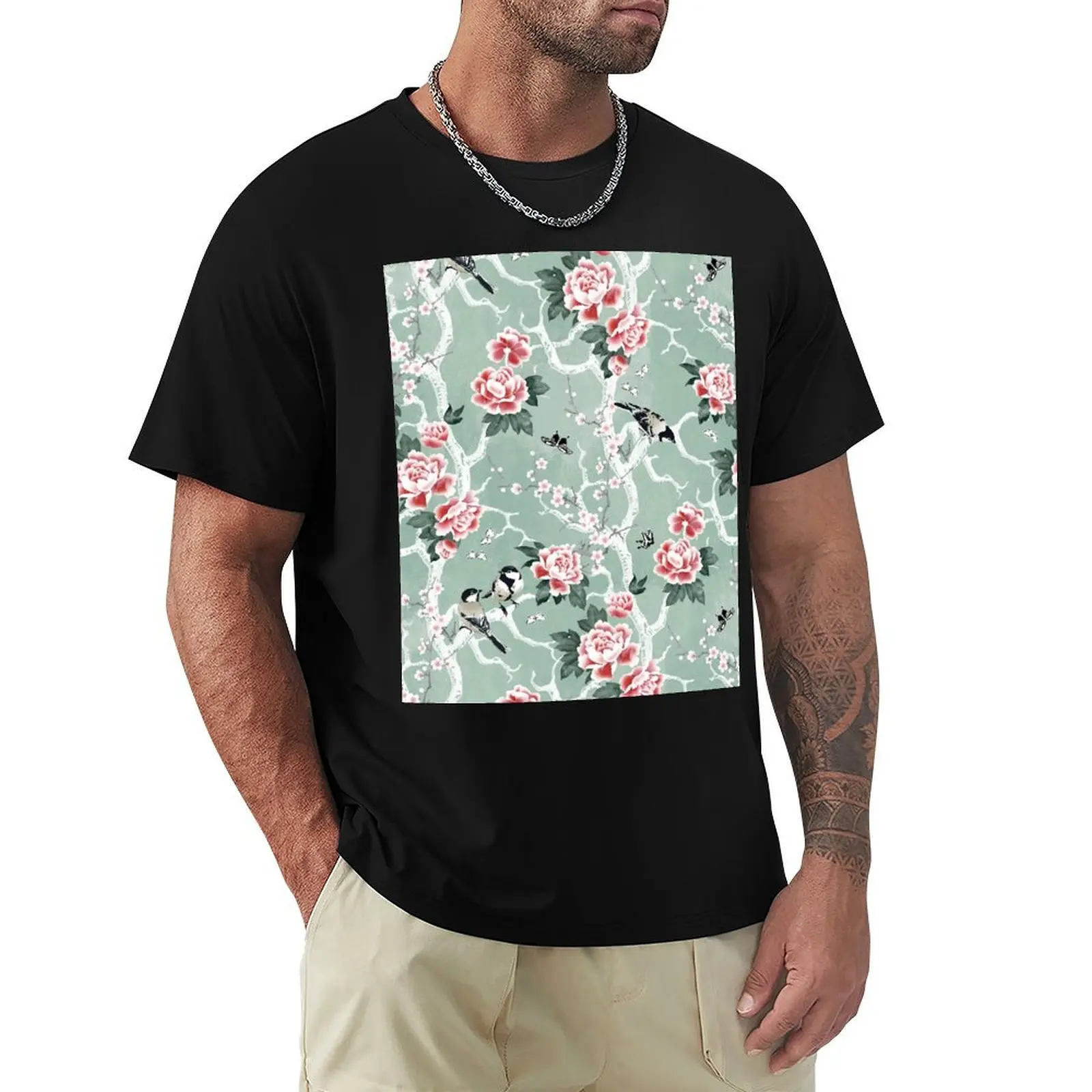 Chinoiserie birds in green T-Shirt Casual Graphic Print Tee