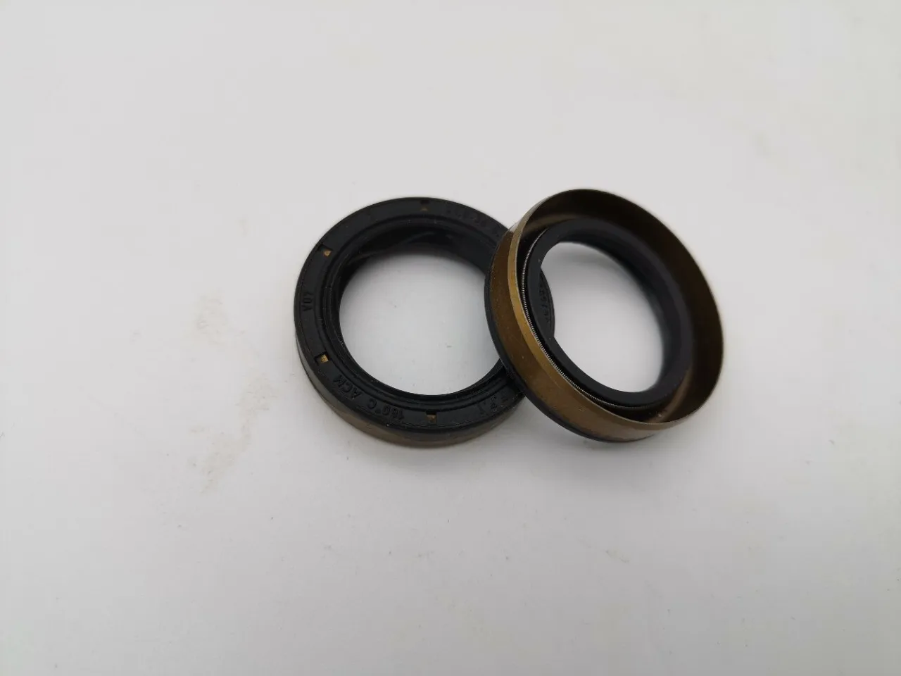 Input Shaft Oil Seal for Trumpchi Fiat C725 Transmission, Part No. 55248909
