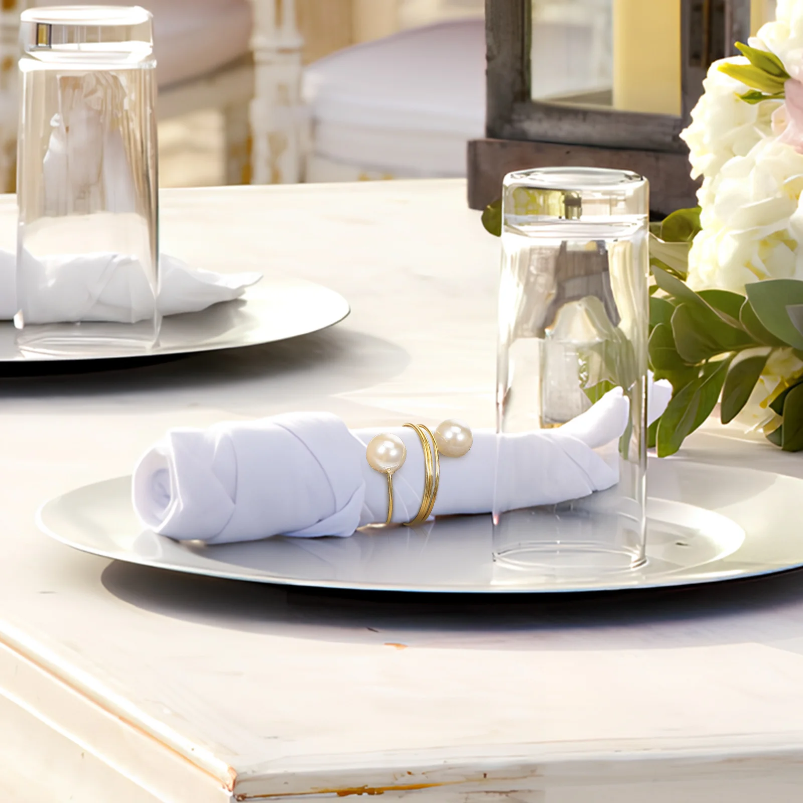 

8Pcs Napkin Rings Metal Beaded Buckles Decorative Table Setting Wedding Dinner Party Napkin Holders Serviette Buckles