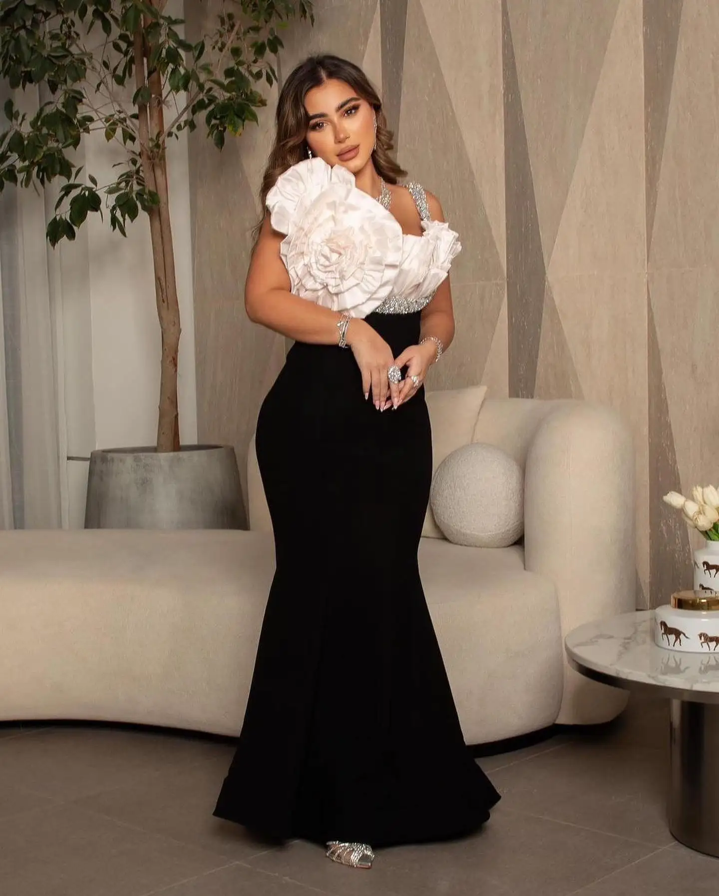 

Customized Exquisite Flowers Crystal Mermaid Jersey Off the Shoulder Evening Dress Delicate Sleeveless Bespoke Occasion Gowns