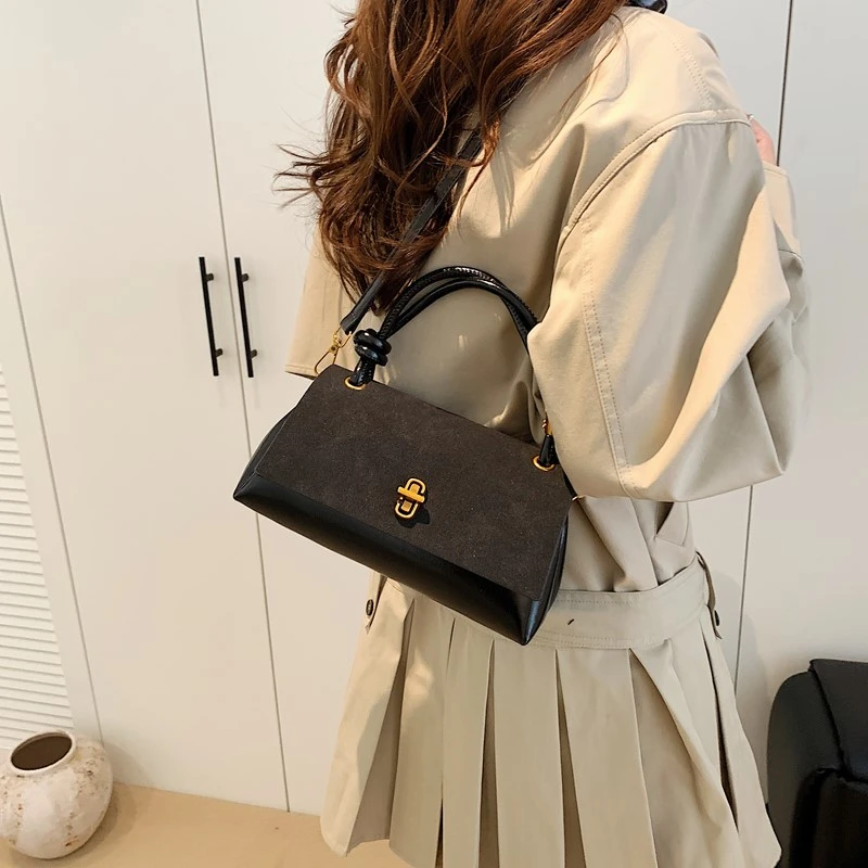 

Famous designs for women's shoulder bags, handheld women's wallets, outdoor casual handbags, and women's crossbody bags