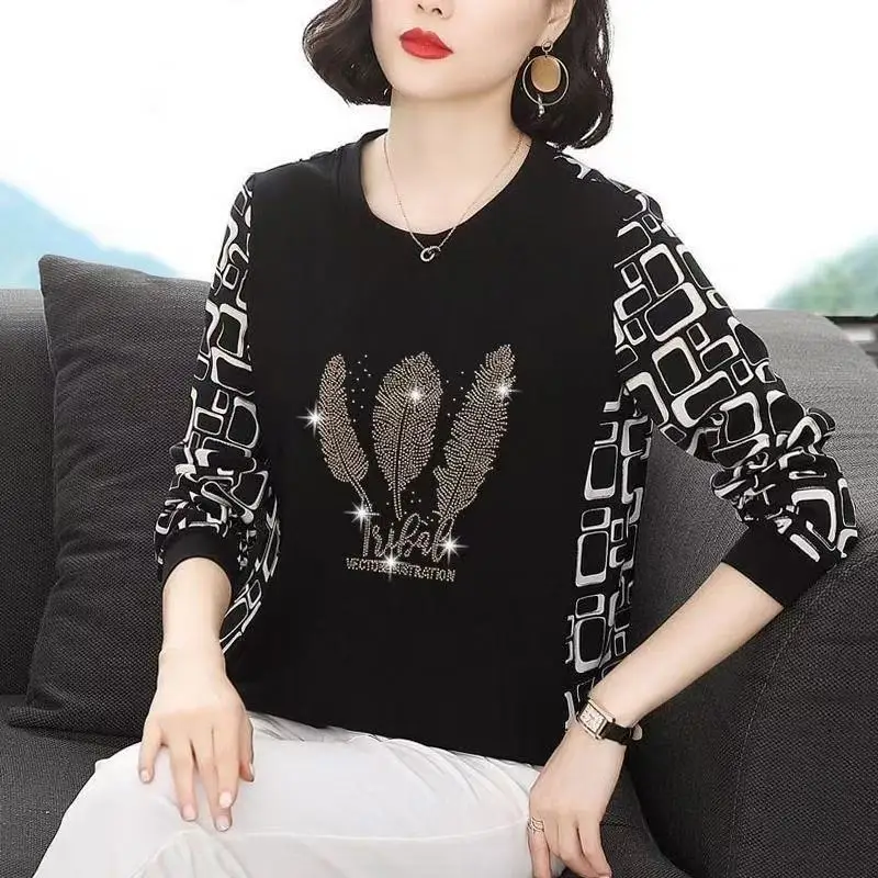 Loose Long Sleeve Batwing T-Shirt for Mom Spring Autumn Casual Style plus Size Women's Top Belly Covering Comfortable Polyester