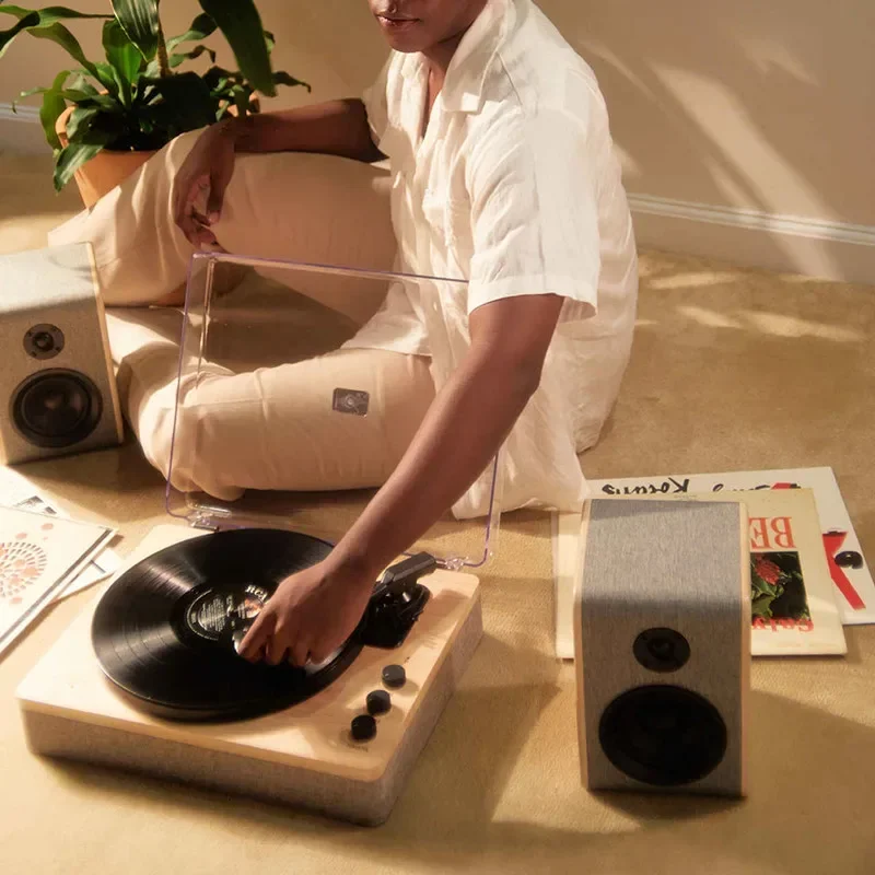 2026 مشغل قرص دوار خشبي محمول يعمل بالبلوتوث 3 سرعات مشغل قرص دوار مع مكبرات صوت