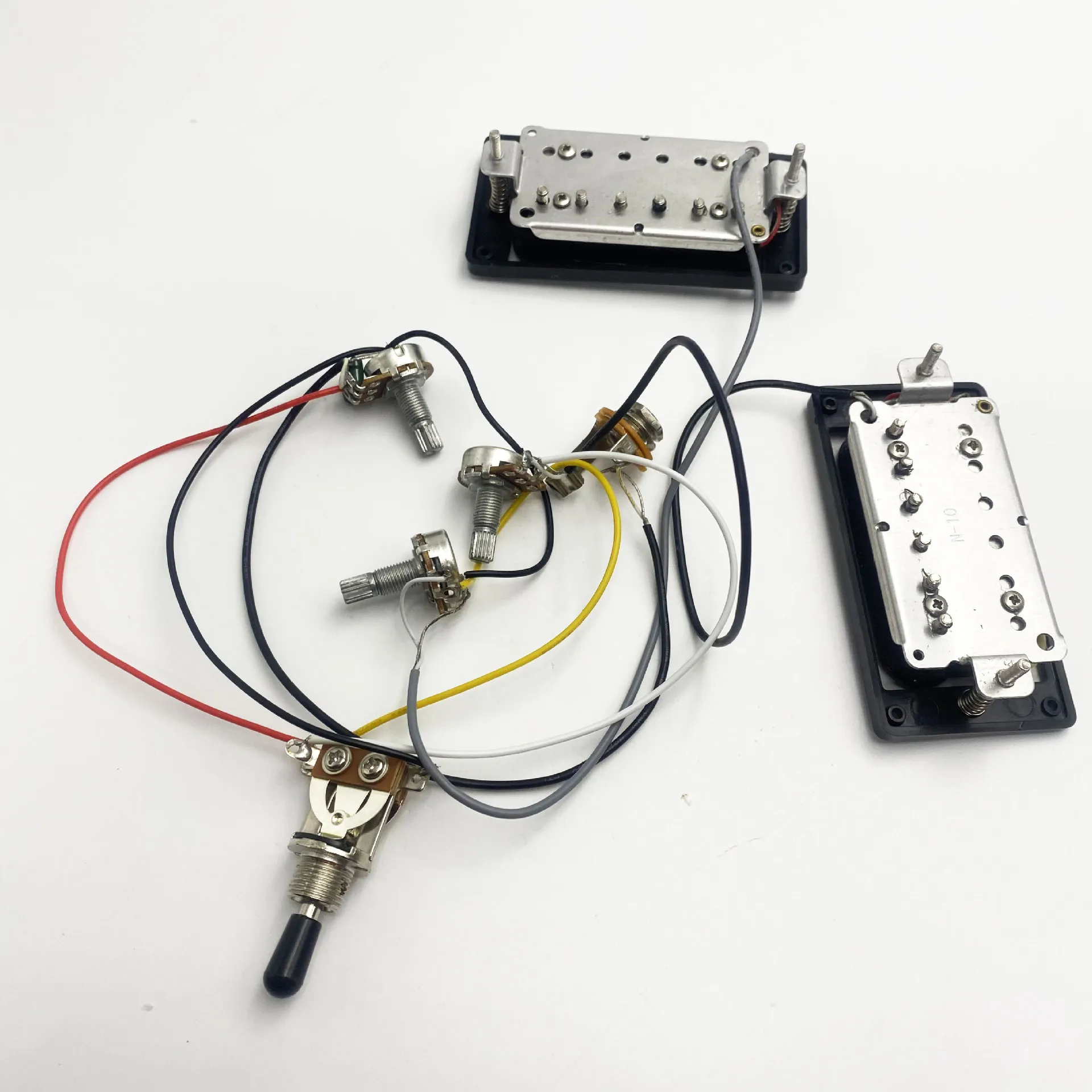 Electric Guitar Humbucker Pickup Wiring Harness 3-Way Open Switch with Mini Connector Socket 50/52mm Pre-Wired Circuit Assembly