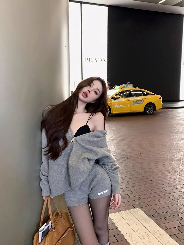 アメリカンホットガールレトロニットジッパーパーカースーツ女性のハイウエストショーツツーピース韓国無地スリムでルーズスーツ