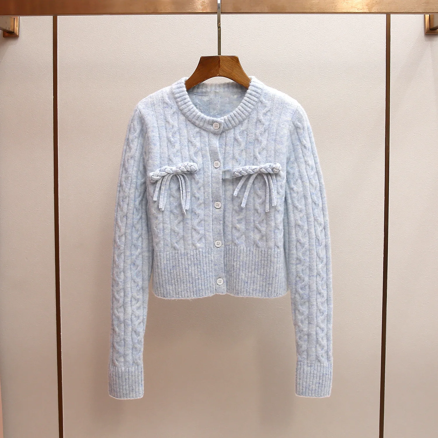 

MaSande High-End Women's Knitted Sweater Autumn Winter New Sle round Ne Knot Twist Flower Soft Combed Cotton