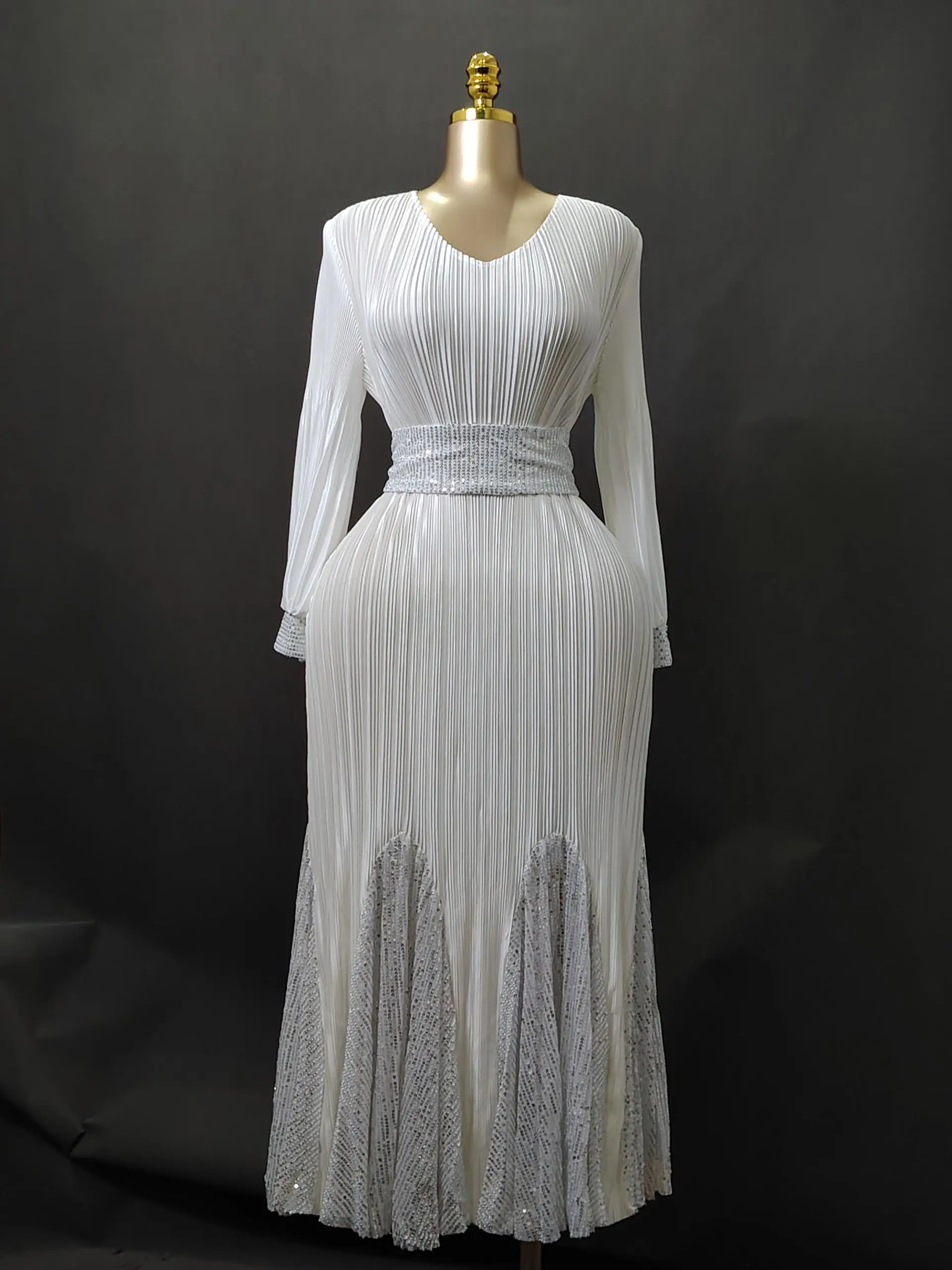Elegantes Maxikleid mit langen Ärmeln, Plissee, Pailletten-Gürtel und Patchwork-Saum für Hochzeitsgäste, Damen, Übergröße – Detail 1