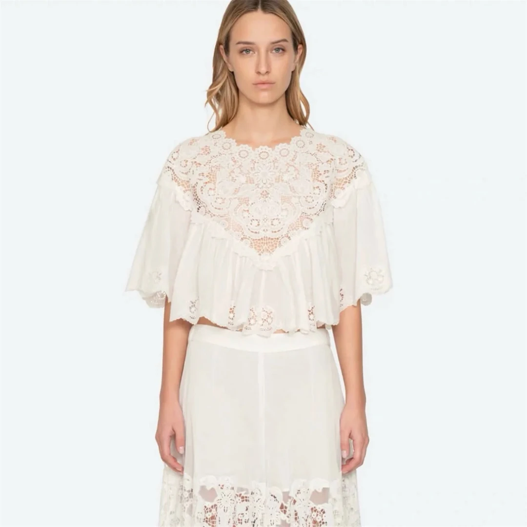 

Elegant Cotton Blouse with Lace Sleeves Lightweight Spring Fashion French Style Loose Fit round Neck Short Sleeve Women's Shirt