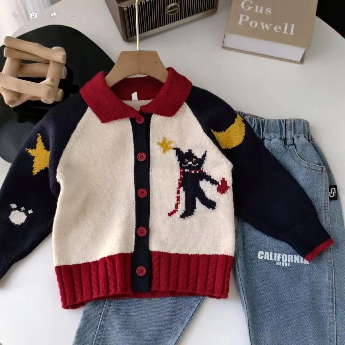 الخريف والشتاء الأطفال البلوز سترة الفتيان الفتيات محبوك الكرتون التلبيب سترة بأكمام طويلة الطفل ضرب اللون الكتف كم