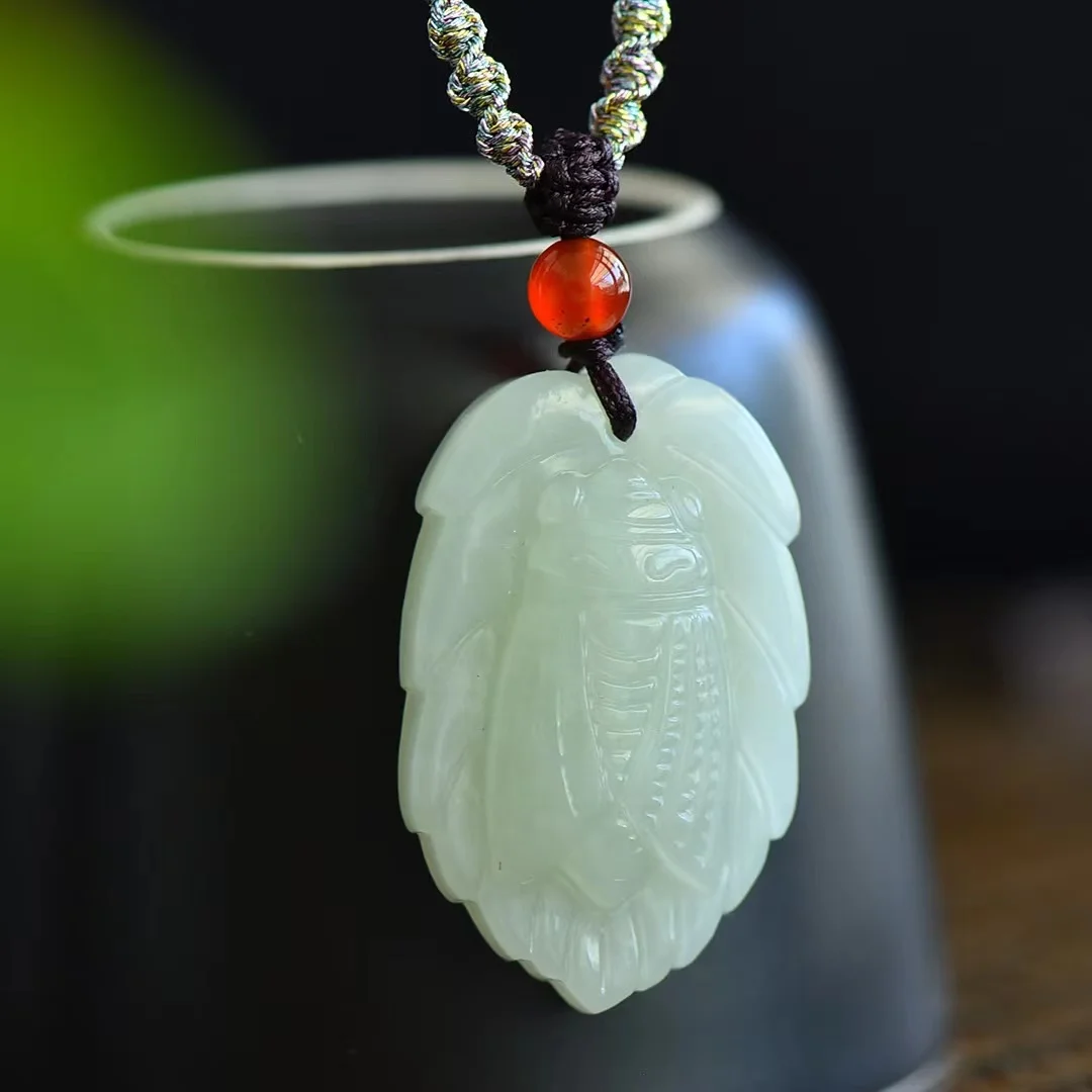 

Hetian Jade Blockbuster Cicada Pendant Jewelry 3948#