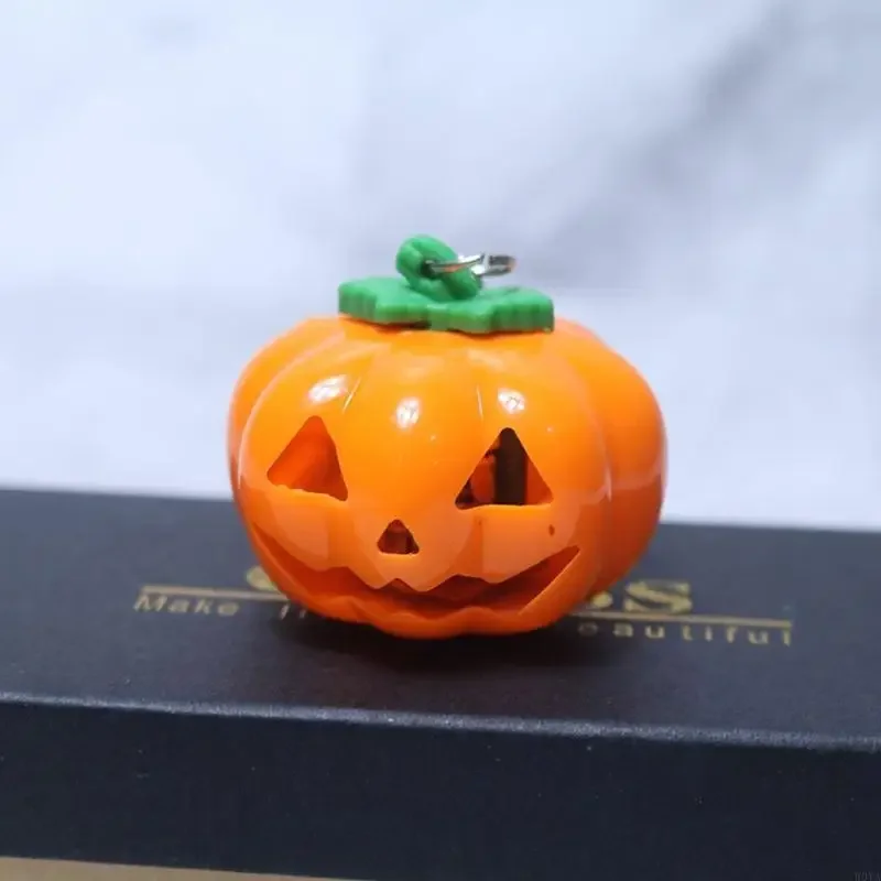 Q5WE Creative Halloween Pumpkin Keychain with Light House Small Gift Jack-o-lantern Pendant Trendy Jewelry