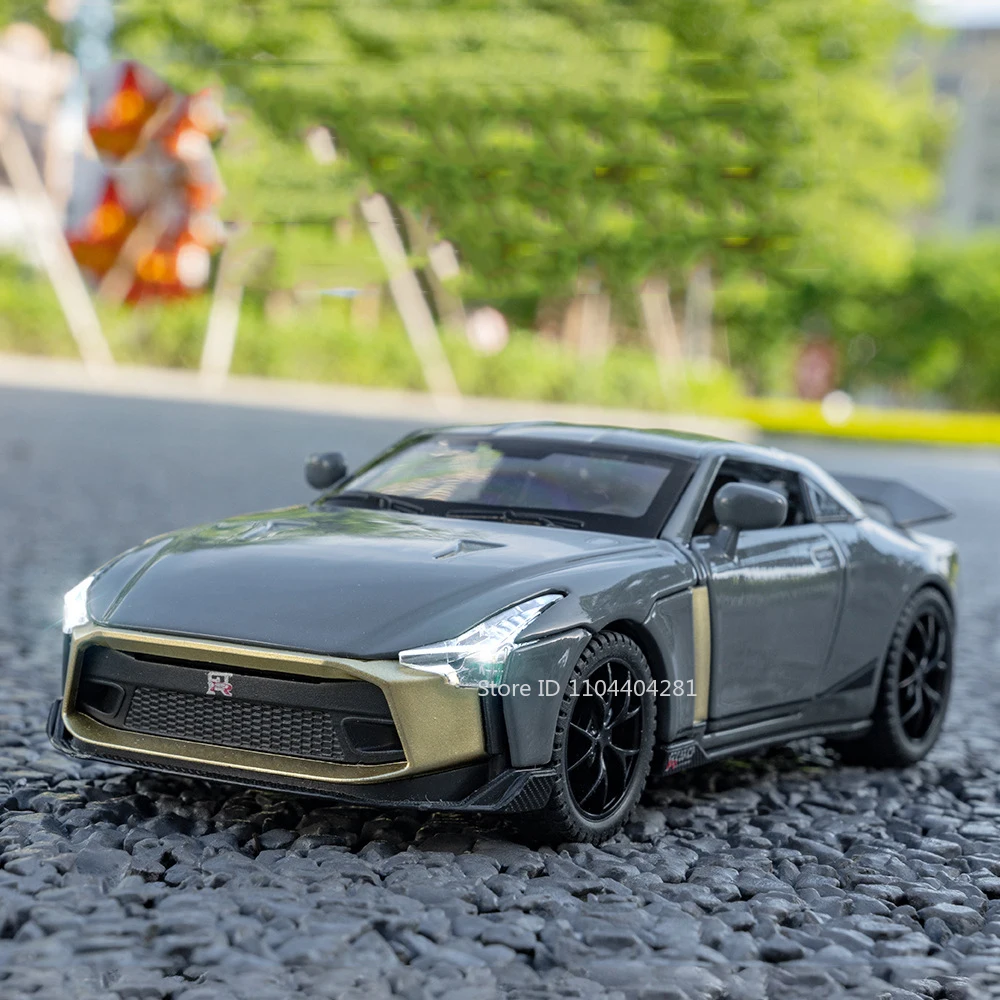 1:32 GTR50 R35 Model Diecast Alloy Car Toys Doors Opened with Sound Light Pull Back Miniature Vehices Decoration Home Collection
