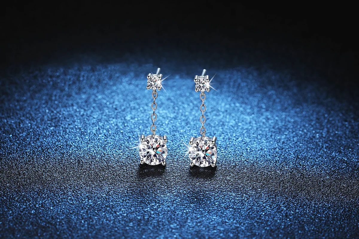 LioraGem Mossanite Light Luxury Fringe Four-Prong Stud Earrings, 1-Carat D-Color Mossanite Earring Set Platinum PT950 Stamp