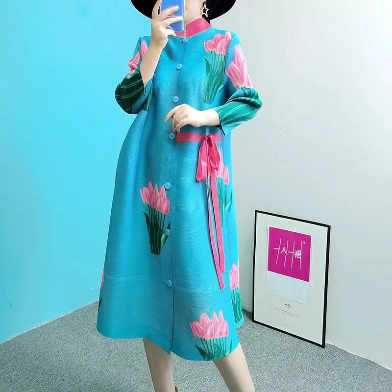 เสื้อโค้ททรงหลวมพิมพ์ลายสไตล์ลำลอง แบรนด์มิยาเกะ แบบมีปกตั้ง ติดกระดุมแถวเดียว รุ่นใหม่ประจำฤดูใบไม้ผลิและฤดูใบไม้ร่วงปี 2026