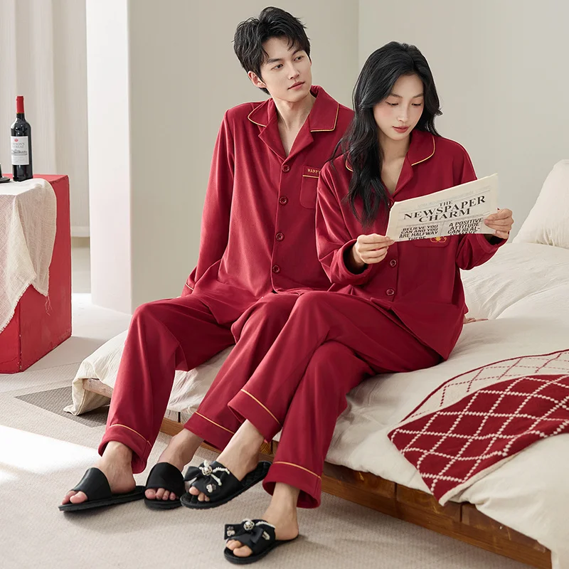 

Комплекты пижам красного и черного цвета для женщин: шерстяные, с серебристыми акцентами, зимние, теплые, утепленные, утолщенные, уютные, простые.