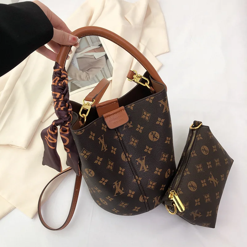 

High end fashion bag for women 2025 new casual women's bag, large capacity bucket bag, shoulder bag, diagonal cross bag