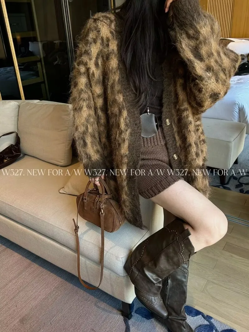 American Retro Leopard Print Camel Wool V-neck Knitted Cardigan Thickened Jacket Top 2024 Autumn And Winter New Outwear Female