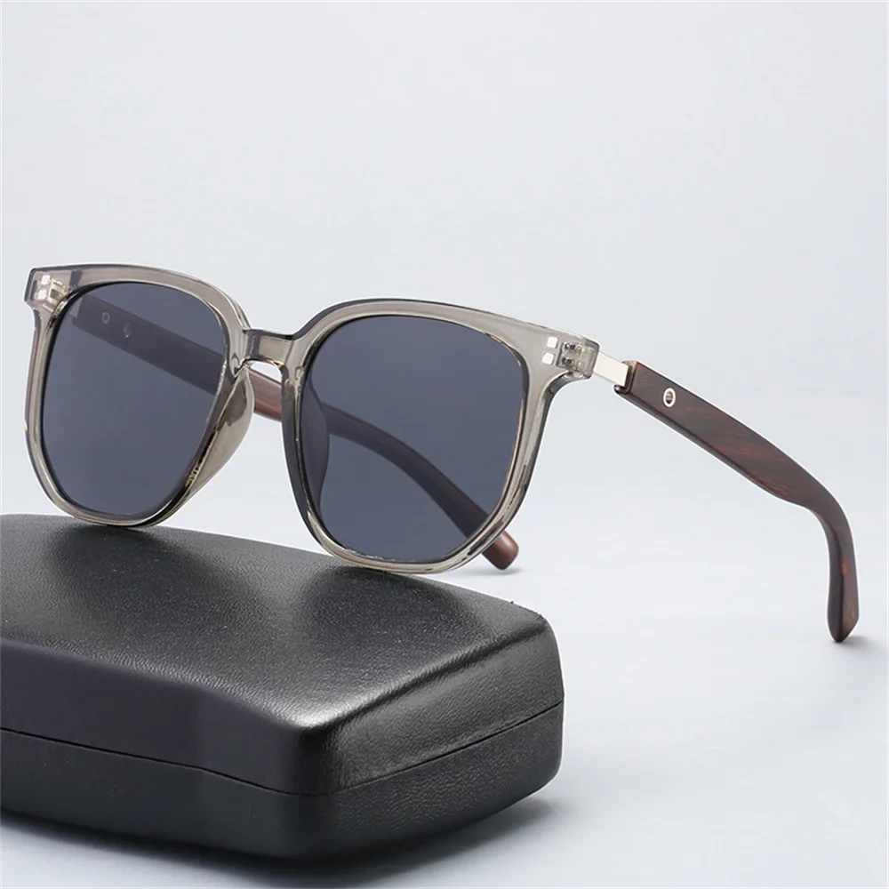 New Men Vintage Wooden Frame Sunglasses Classic Sun Glasses Men Polarized UV Protection Driving Eyewear Outdoor Shades Goggles