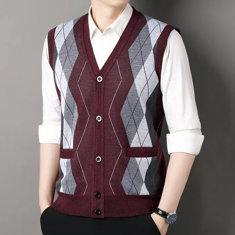 

Autumn Winter Men's Sweater Vest Casual Sleeveless Knit Jackets Men Fashion Plaid V-neck Cardigans Man Clothes