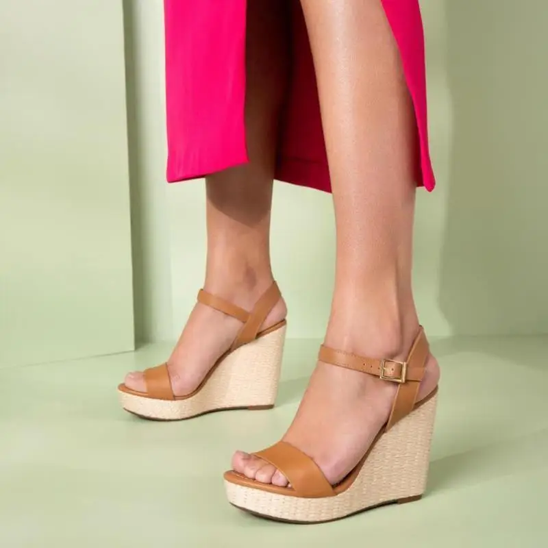 

Трансграничная новая модель W, простой дизайн, верблюжий крутой Ci Walk Faion Single oes для женщин среднего возраста и ли