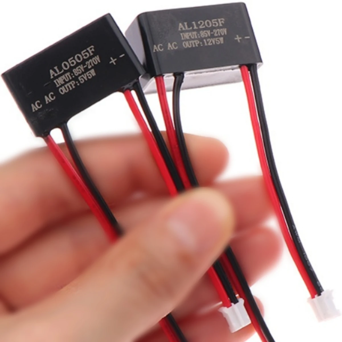 

Понижающий трансформатор от 220 В до 5 В Компактный понижающий модуль Адаптер от 220 В до 5 В Высокая эффективность преобразования Легкая конструкция