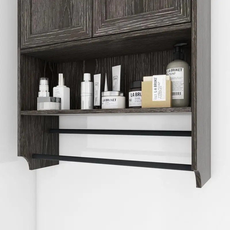 خزانة تخزين الحمام فوق المرحاض مع أبواب، ورف قابل للتعديل، وقضيب المناشف وحامل الورق، ولمسة نهائية رمادية