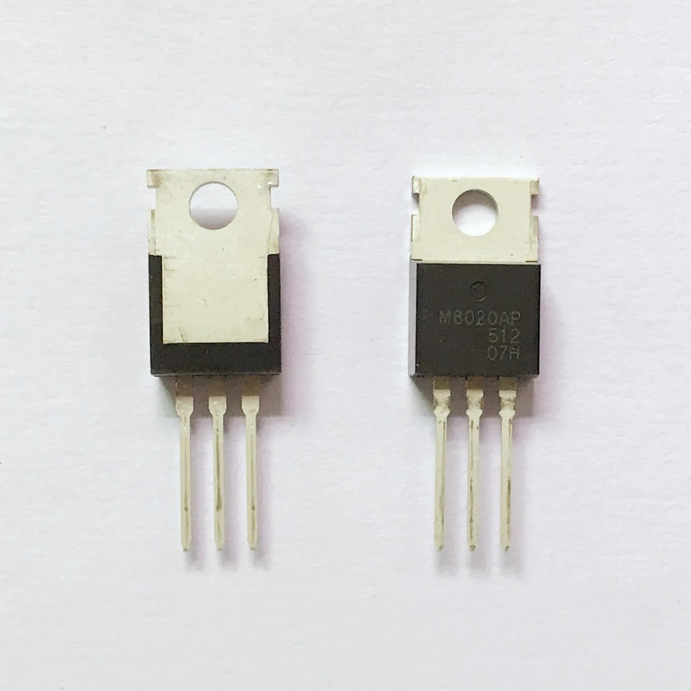 

Original New 100% QM8020AP M8020 TO-220 165A80V M8020AP