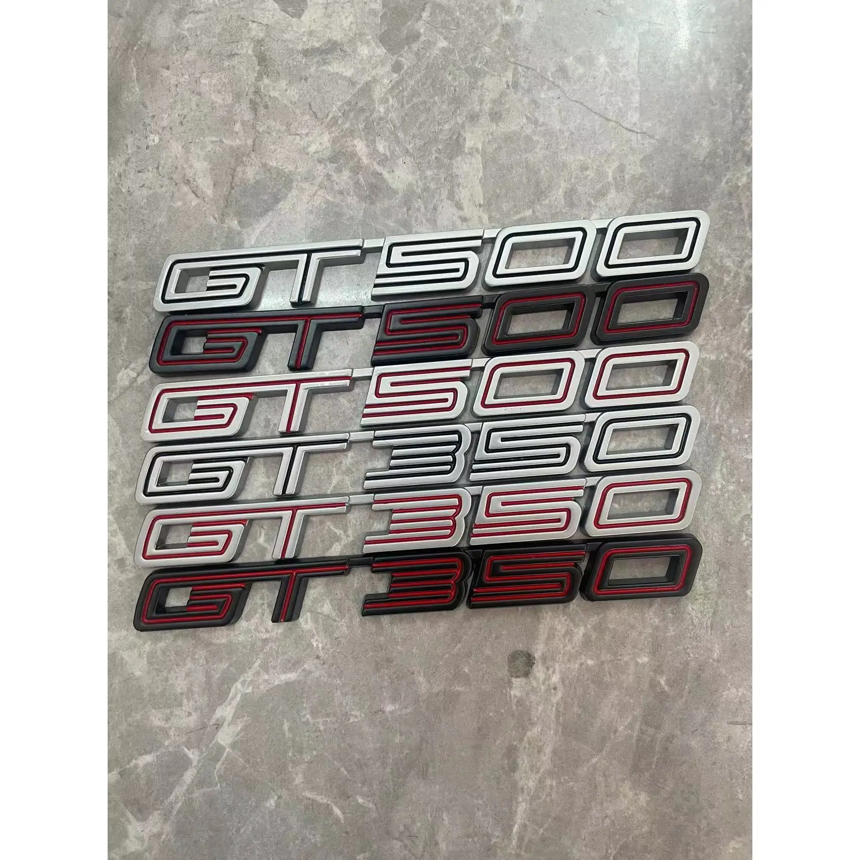 

1pcs Suitable for Ford Mustang GT350 emblem, tail emblem, GT500 metal modified displacement car sticker, fender side emblem