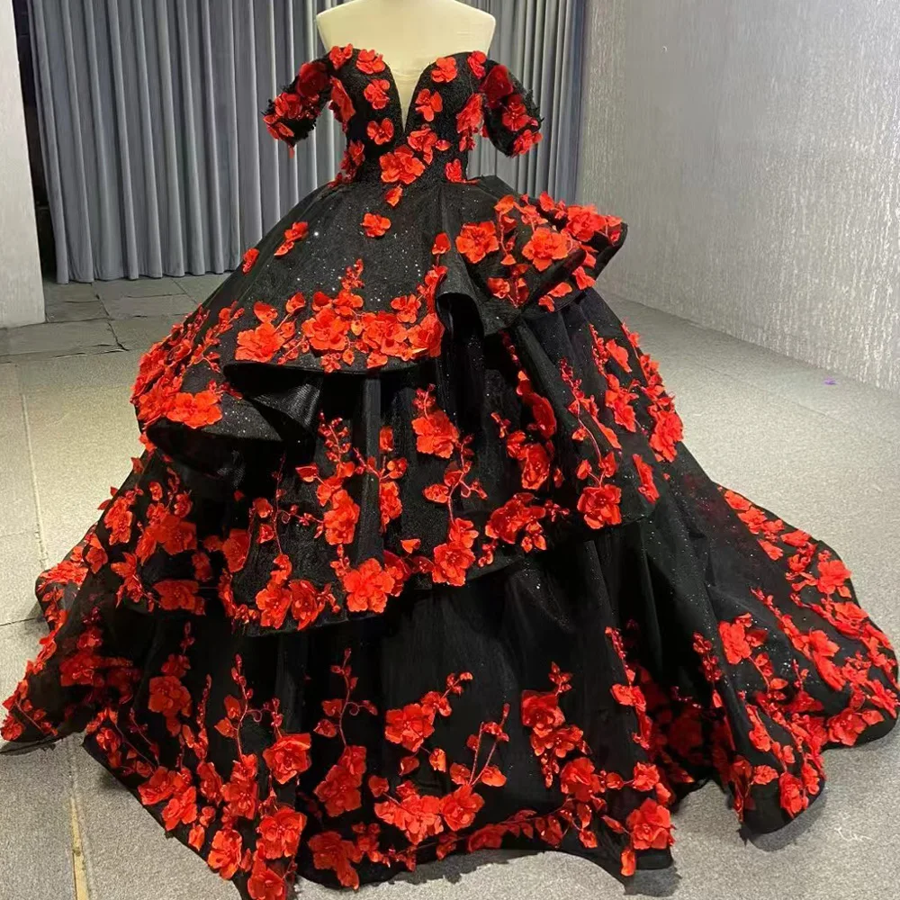 Zwarte lieverd Quinceanera jurk off-the-shoulder vetersluiting op de rug appliques gelaagde aanpasbare vestidos voor 15-jarige meisjes