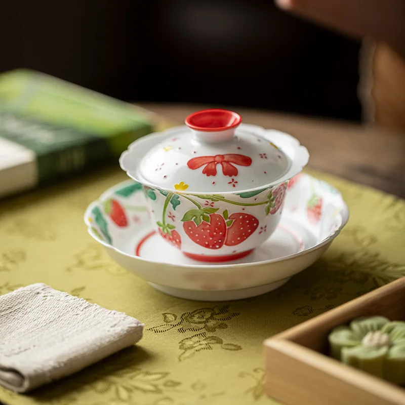 Underglaze Color Pure Hand Drawing Strawberry Lace Two Tureen Tea Brewing Bowl Areva Cute Style Kung Fu Set