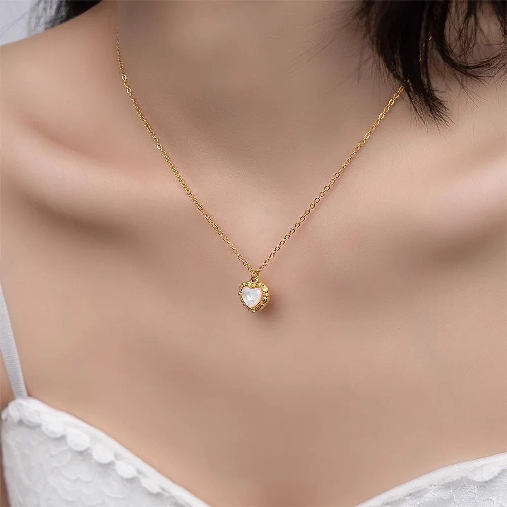 Cute White Shell 3D Heart Pendant Not Fade Gold Color Stainless Steel Necklace Fashion Jewelry Gift for Women Girls Friends