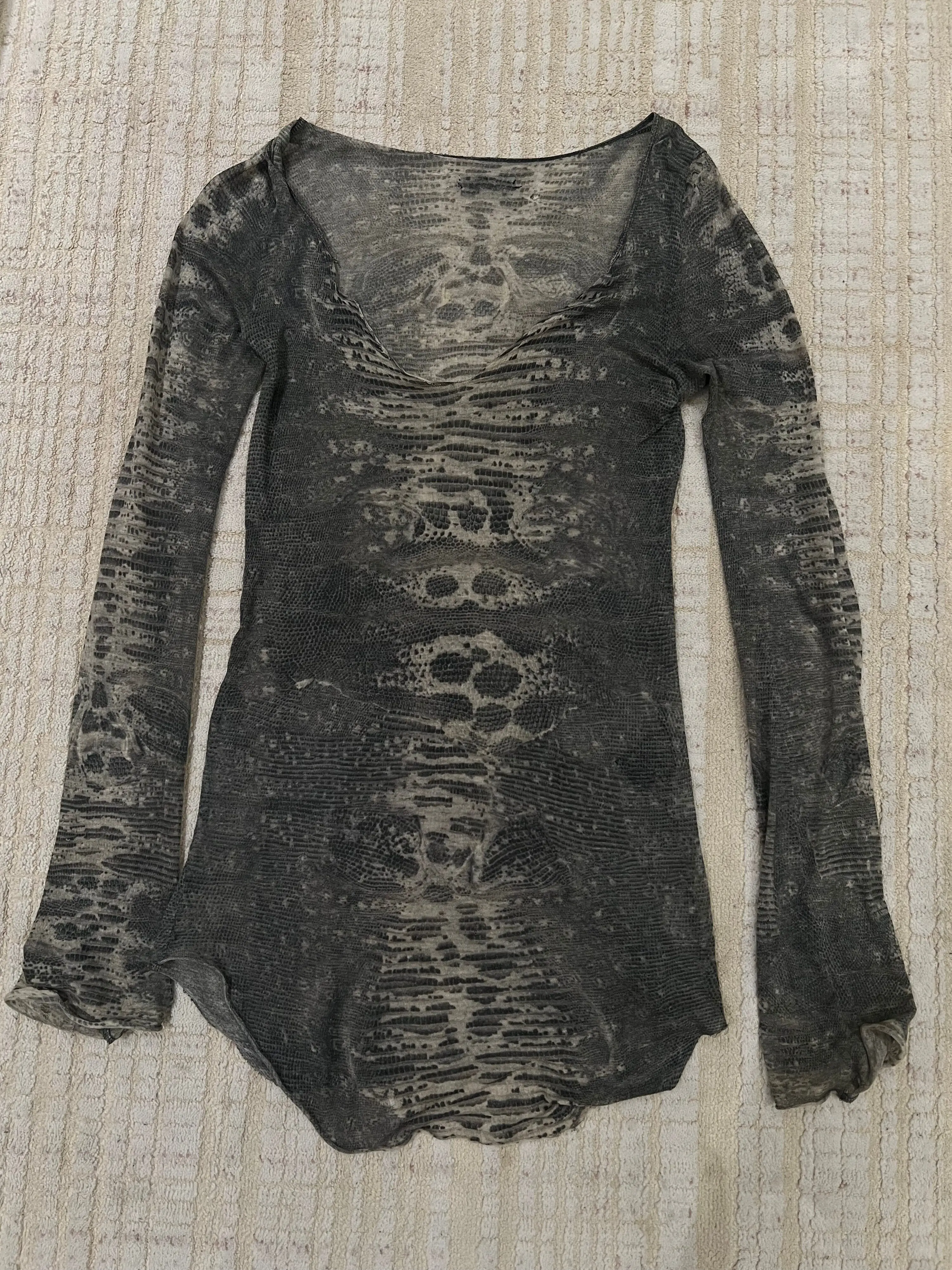 

Ifsixwasnine visual subculture vitage retro python long-sleeved T-shirt