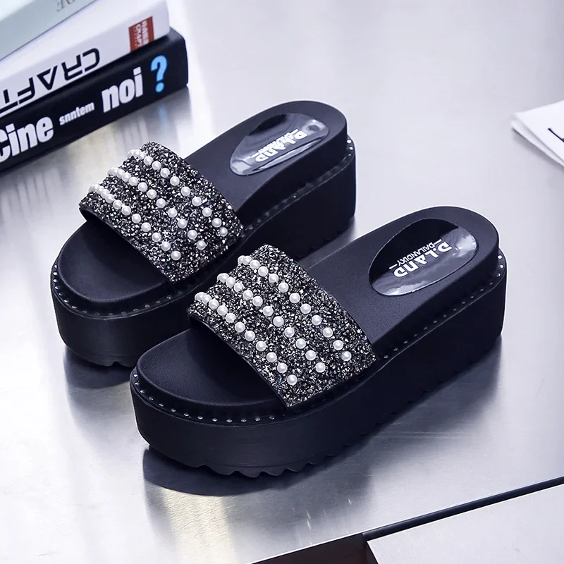 2022 Women\'s Thick Sole Rhinestone Slippers New Summer Ladies Rubber Beaded Slippers Glitter High Heels Shoes for Women