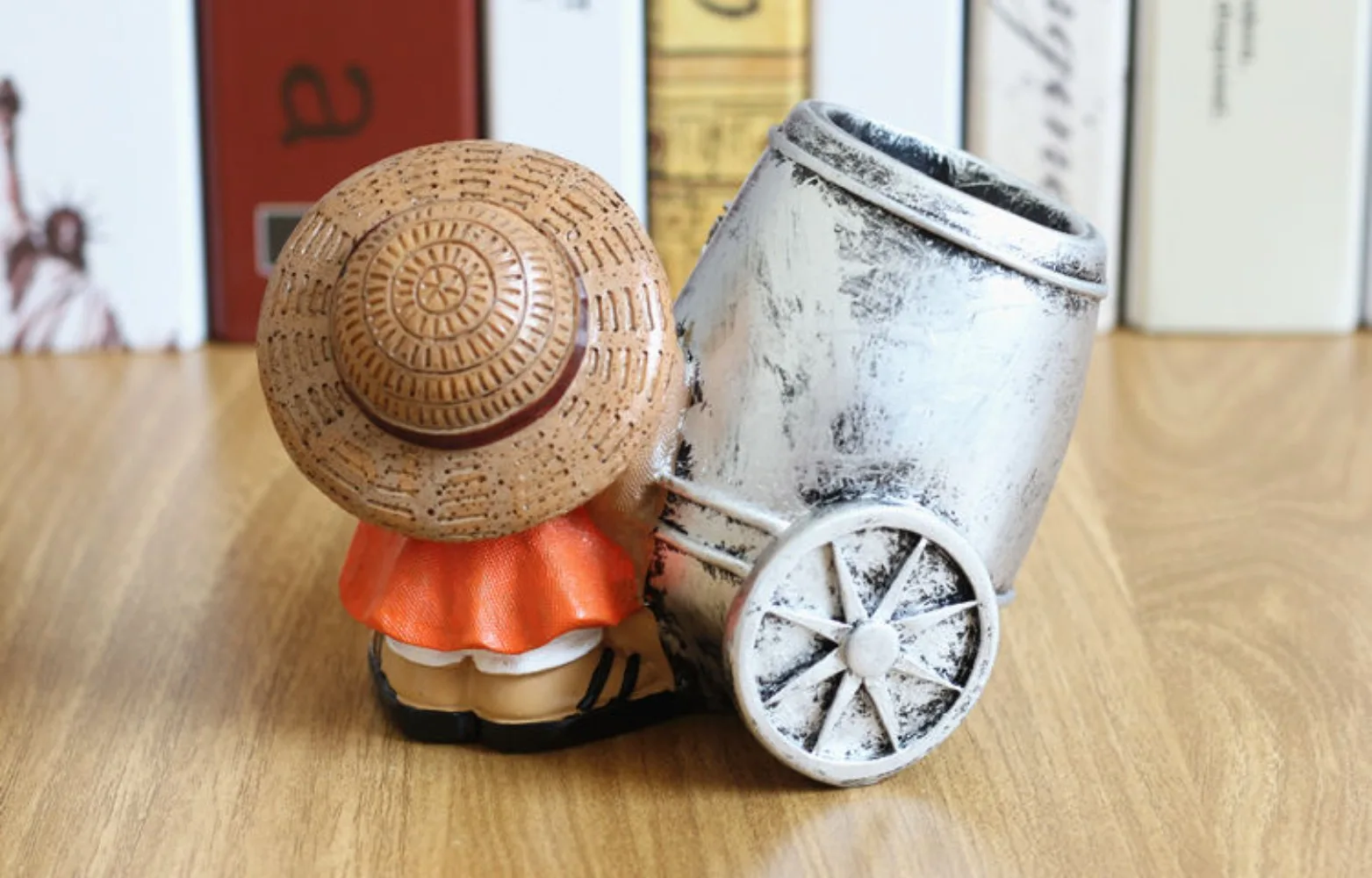 Soporte creativo para bolígrafo Luffy de una pieza, organizador de escritorio, caja ciega de Anime, juguete, decoración de escritorio de oficina, regalo práctico para estudiantes