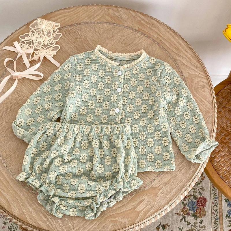 

2025 Autumn new baby clothing, soft set for 0-3 year old female baby, flower jacquard knitted long sleeved top+bread pants