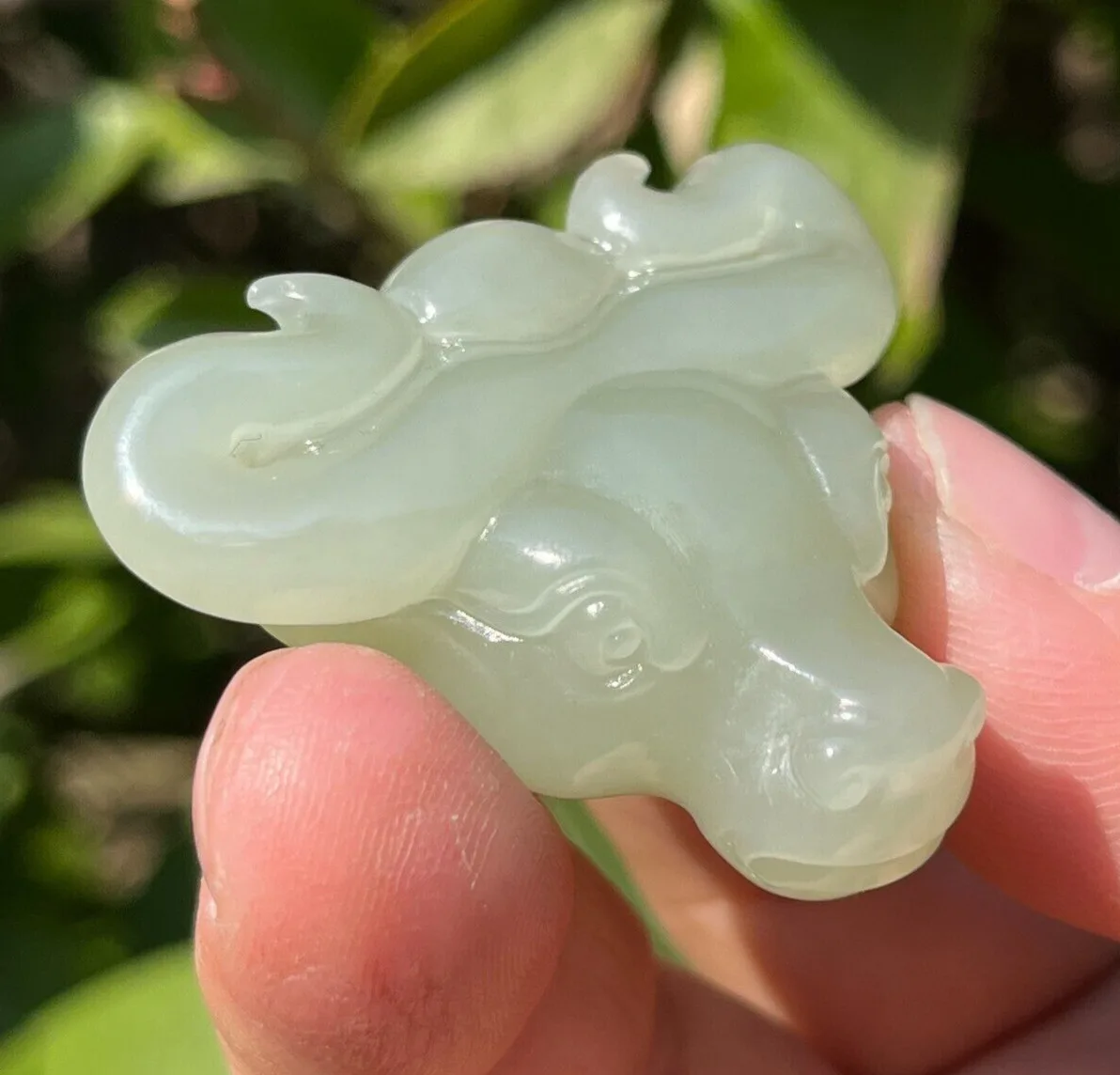 

CERTIFIED 31g 100% NATURAL HOTAN JADE（nephrite） HAND CARVED head of ox PENDANT