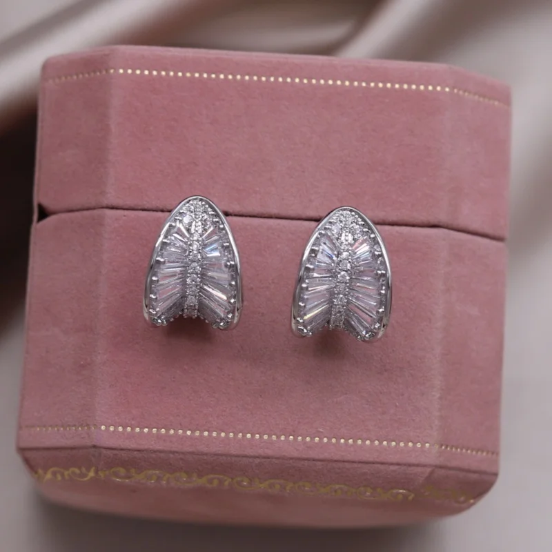 Korean new design fashion jewelry 14K gold plated stereo leaf zircons earrings elegant women daily work accessories