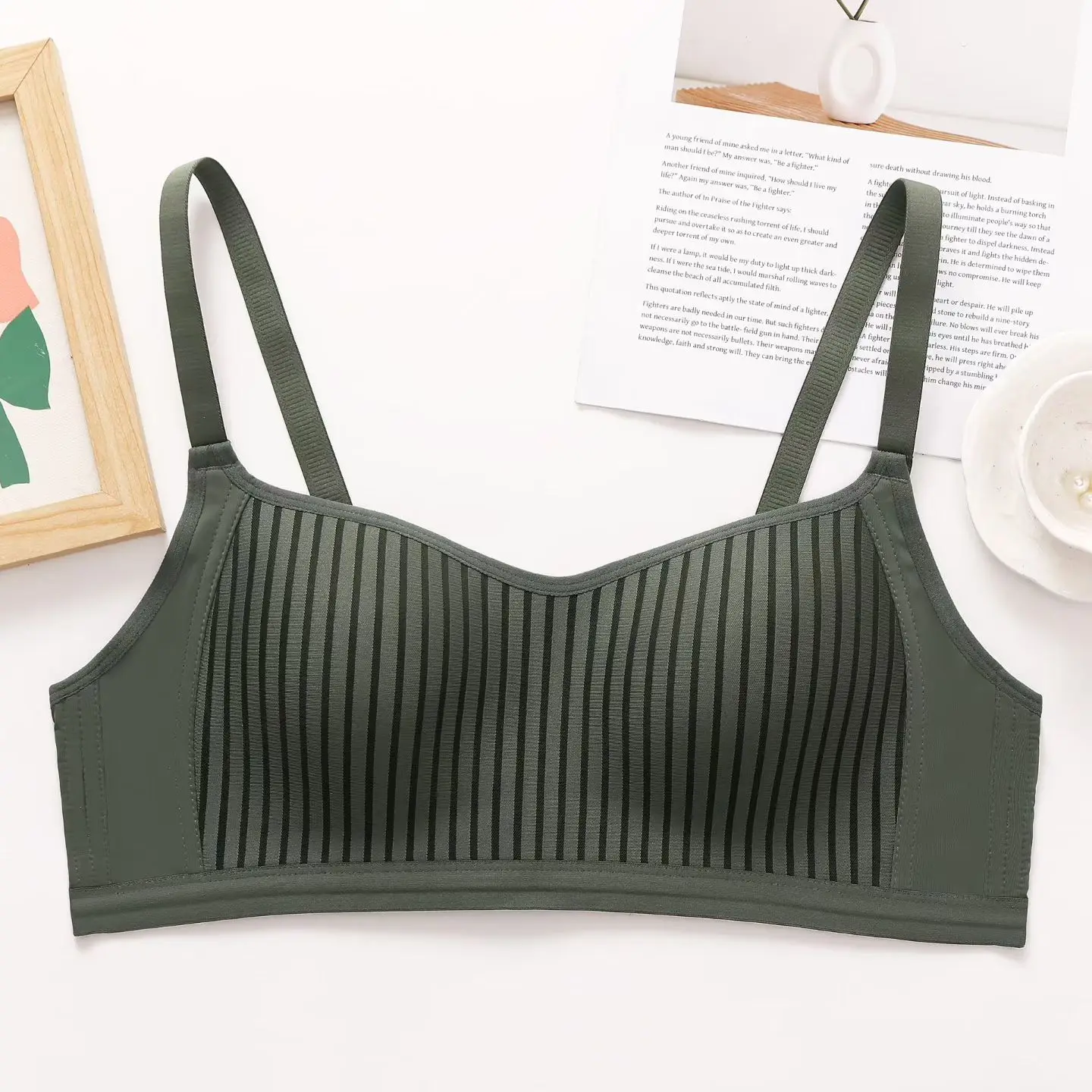 บราไร้โครงเสริมทรงสำหรับผู้หญิง ไซส์ใหญ่ ไร้ตะเข็บ ช่วยยกกระชับหน้าอกเล็ก แบบฟิกซ์คัพ ลดขนาดหน้าอก ทรงบาง