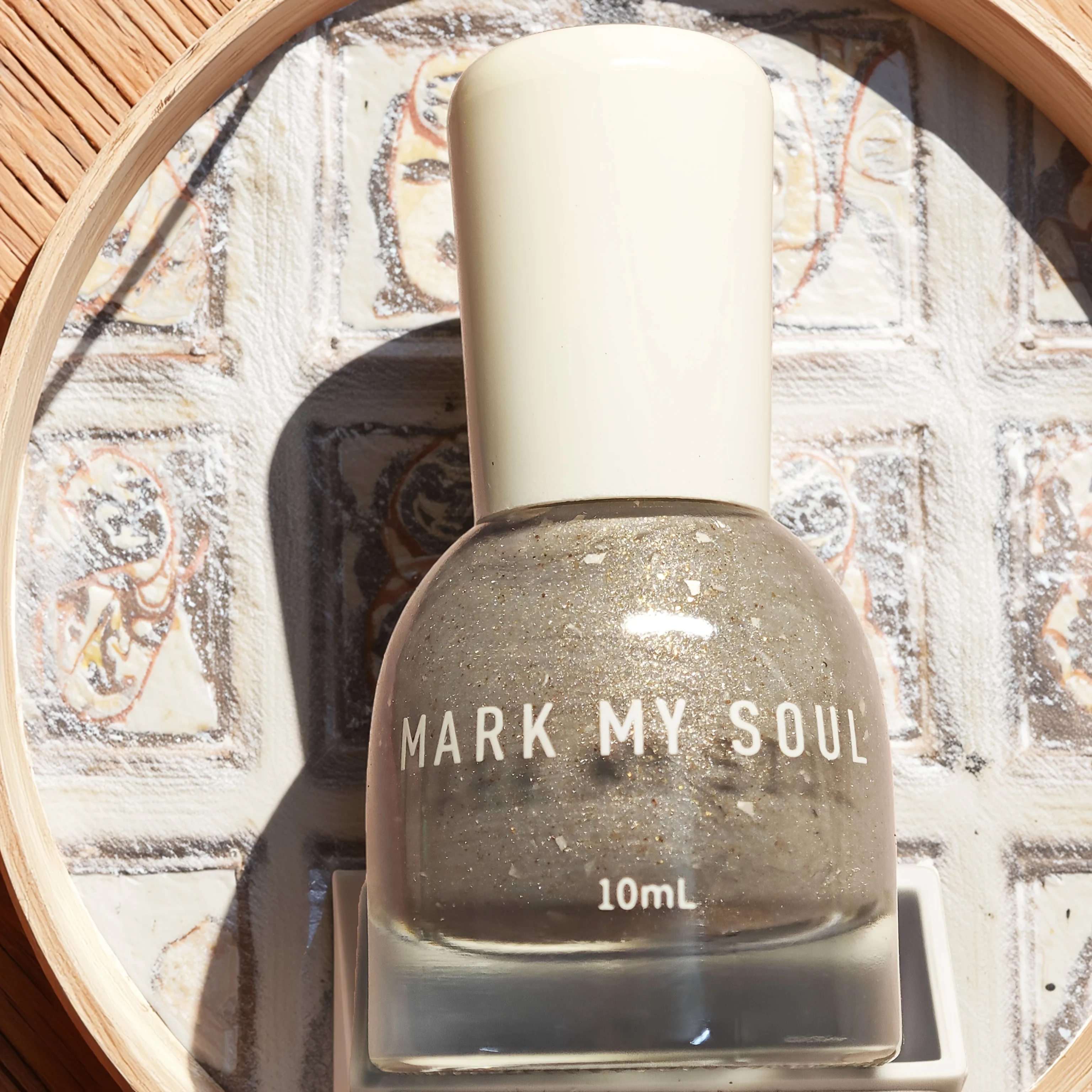 esmalte-para-unhas-cat-eye-s109-silver-snow-10ml-sem-necessidade-de-cozimento-base-da-serie-crystal-berry-color-com-fragmentos-vermelhos-de-frutas-vermelhas-secagem-rapida