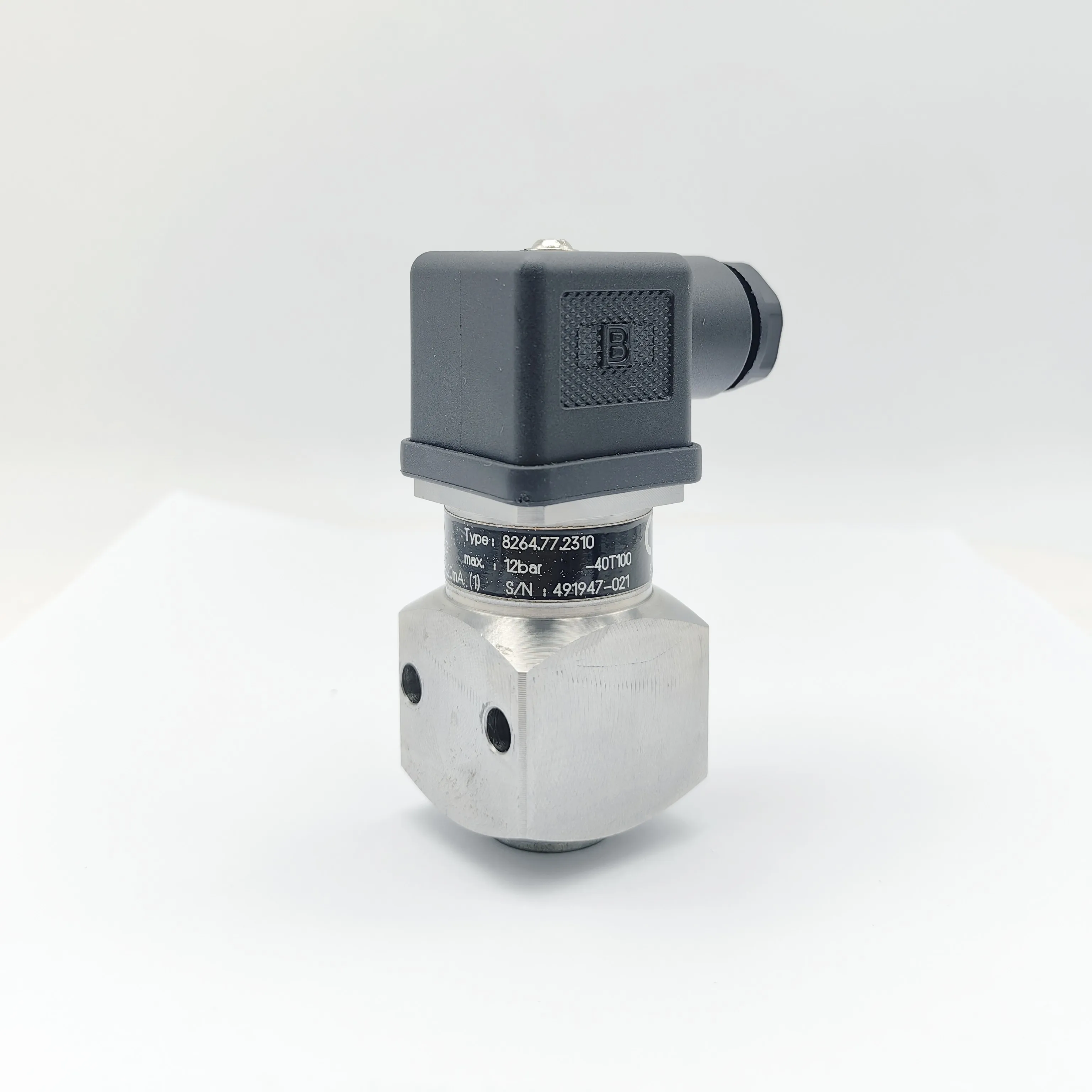 8264.81.2510 Swiss TRAFAG Pressure Sensor Marine Oil Pressure Transmitter 0... 40bar