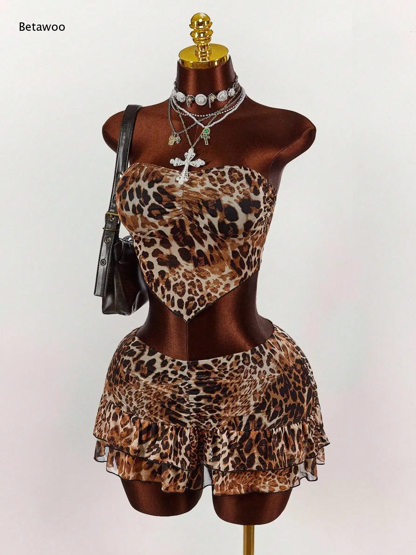 Women Strapless Heart Shaped Crop Top and Ruffled Mini Skirt Leopard Print Casual Ladies Two Piece Outfit