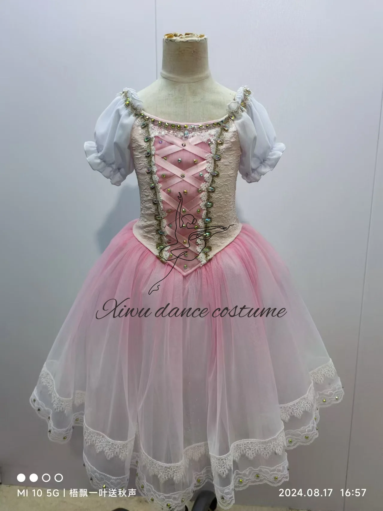 ขนาดที่กําหนดเองที่สวยหรูสีที่กําหนดเองเด็กสาวประสิทธิภาพสวมใส่ชุดบัลเล่ต์โคลงสั้น ๆ สีชมพูร่วมสมัย