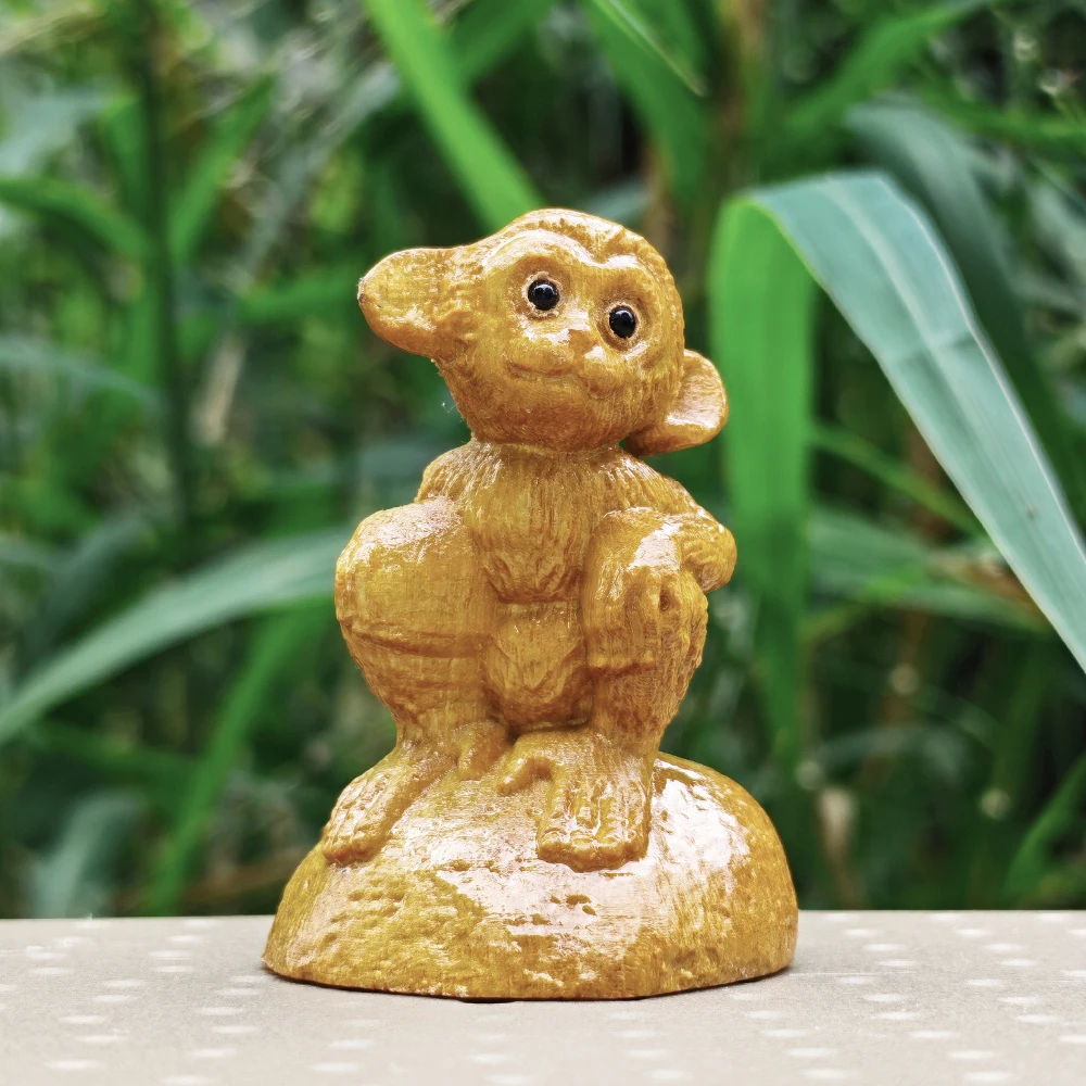 Hand-Carved Wooden Monkey Figurine Ornament, Modern Style, Animal Theme. Suitable for New Year Gifts, Desktop Decorations, Party Decorations, Birthday Gifts, Men's Gifts, Holiday Decorations, Living Room, Back-To-School Season Gifts