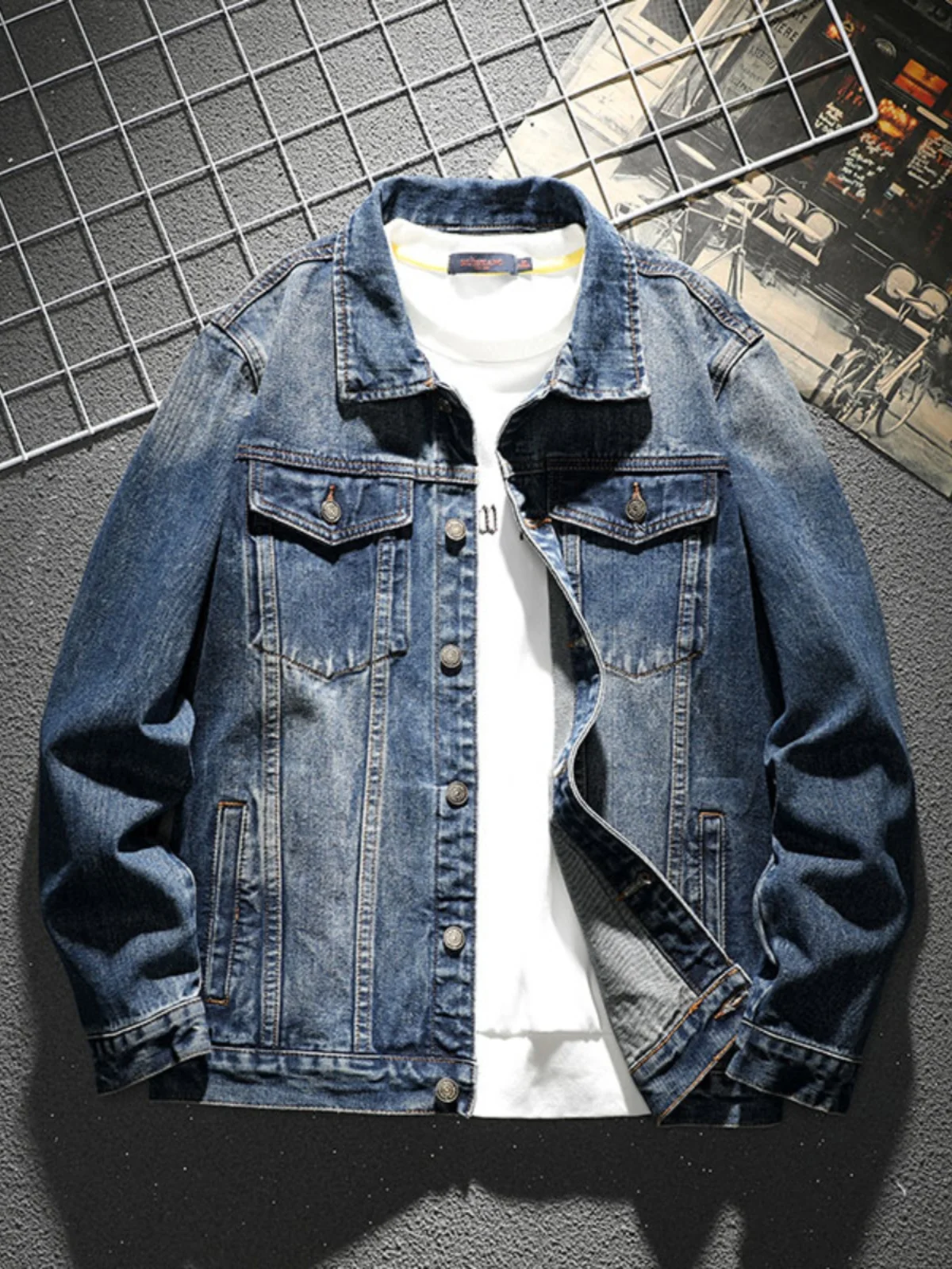 

Мужская джинсовая куртка свободного кроя с вышитым тигровым узором, молодежная модная верхняя одежда, ветрозащитная повседневная осенняя куртка с длинными рукавами