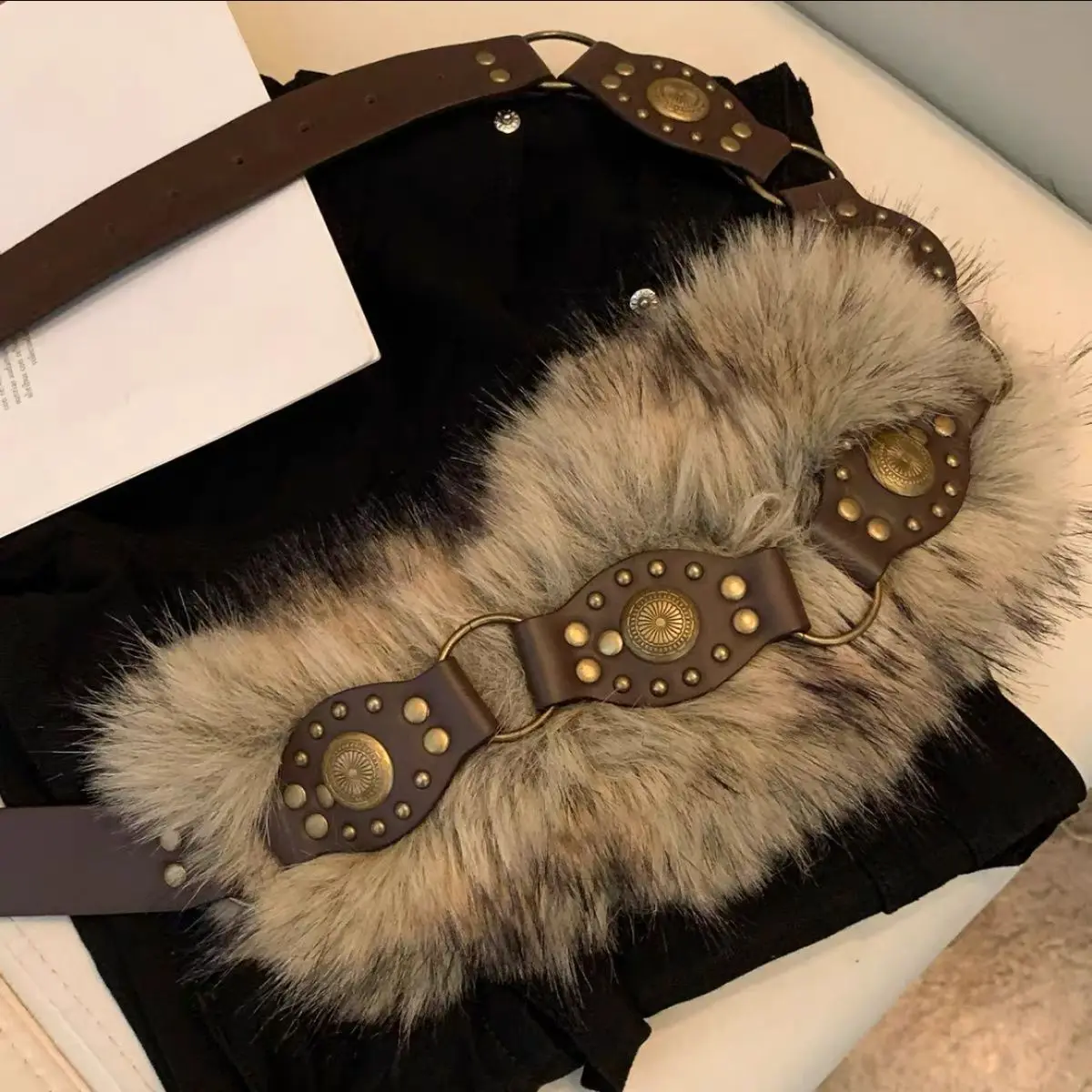 New Spice Girl Women's Harajuku Steampunk Y2K Plush American Vintage Dark PU Furry Belt Concave Shaped Decorative Waist Chain
